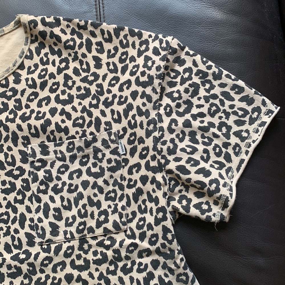 • Leopard Print T • - Picture 4 of 13